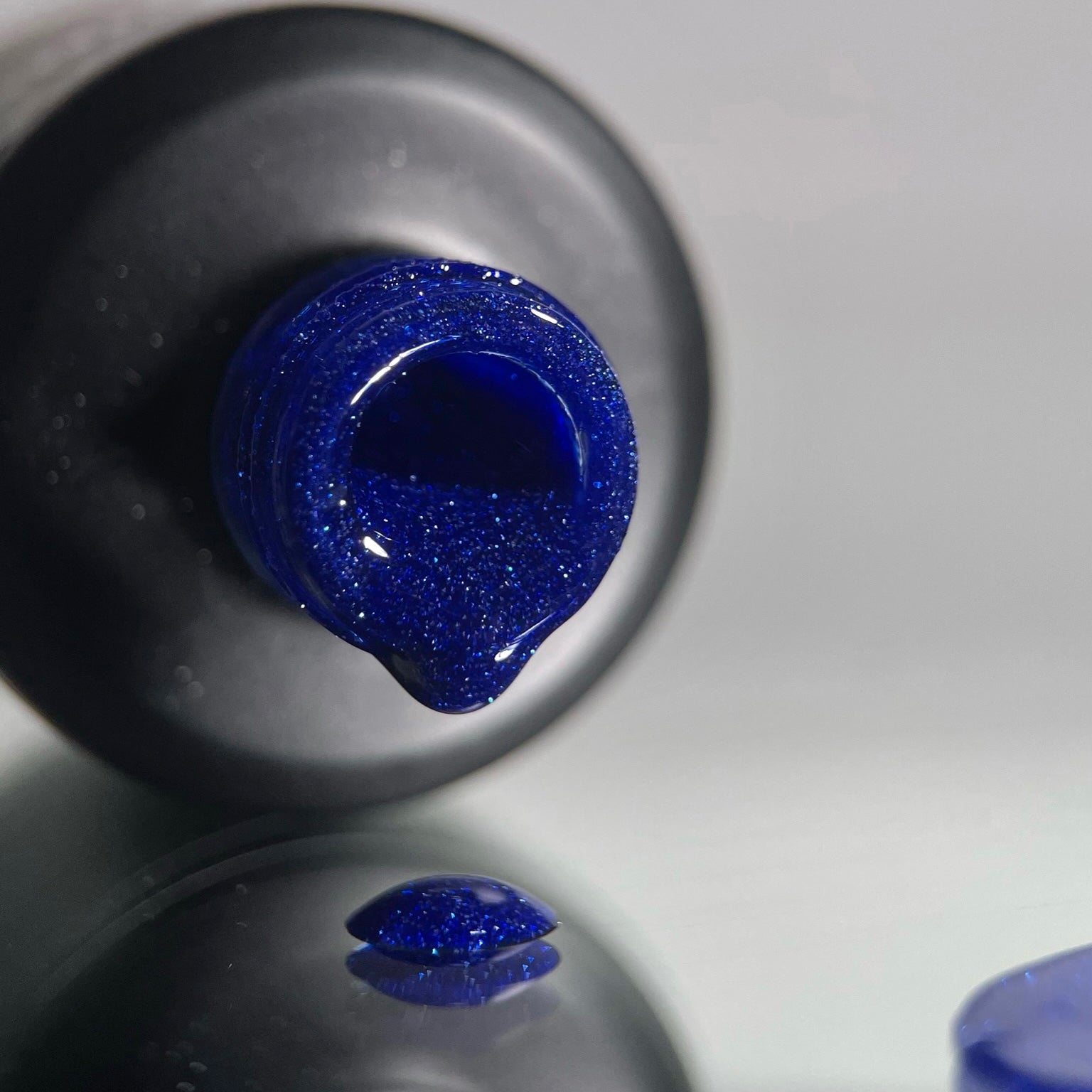 I.Z.M - 070 ( Reflective 🪩) - ( 5ml; 15ml ) - Brands of I.Z.M