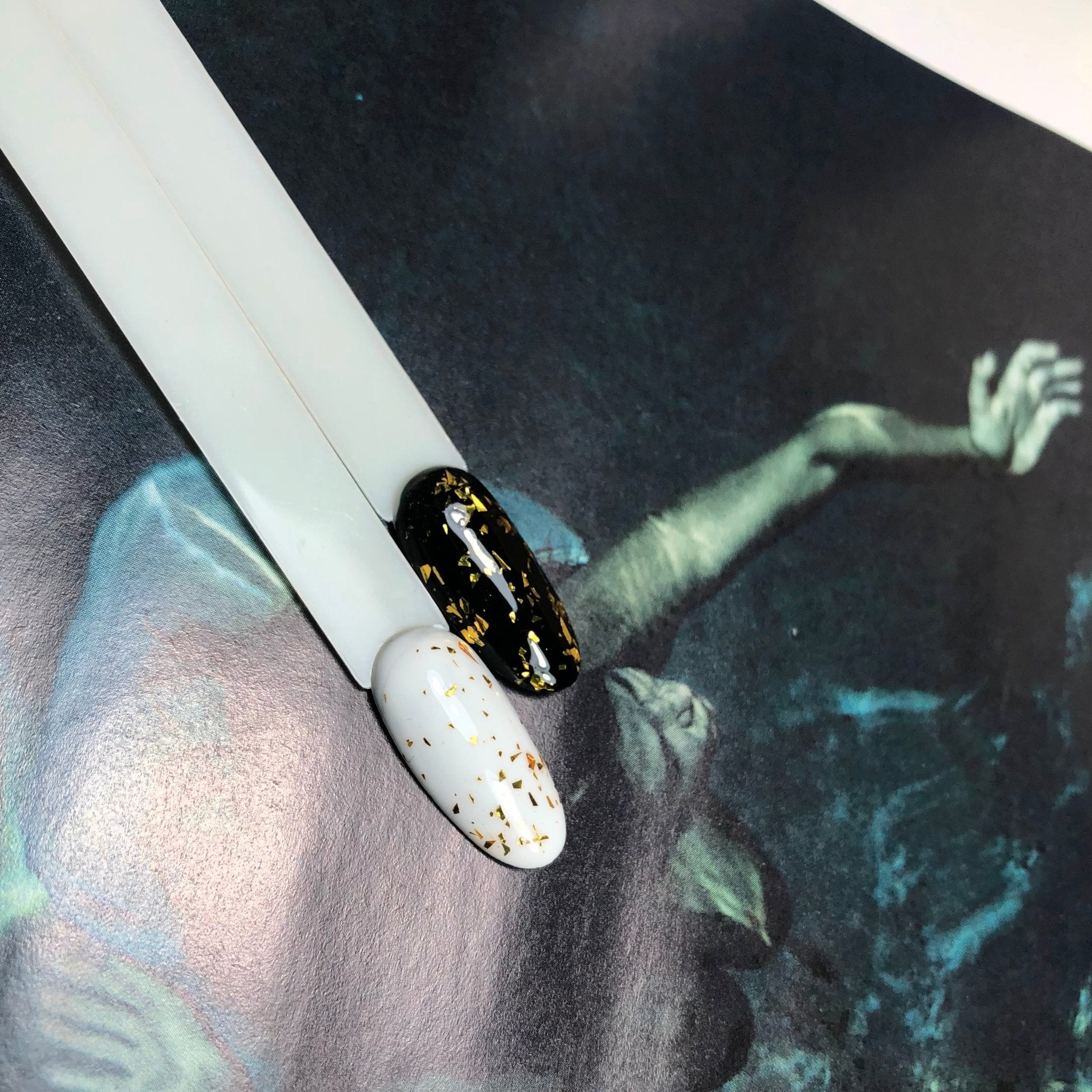 I.Z.M Gold Dazzle 15ml - Brands of I.Z.M