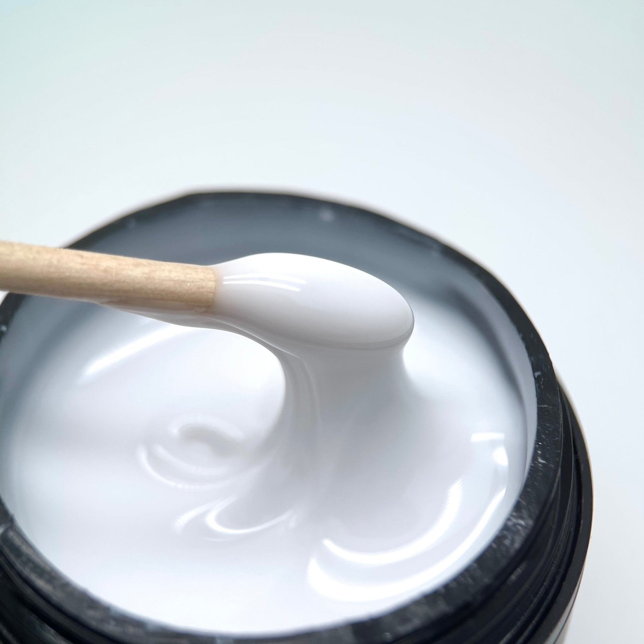 Milky White ( 30g; 50g ) - Brands of I.Z.M