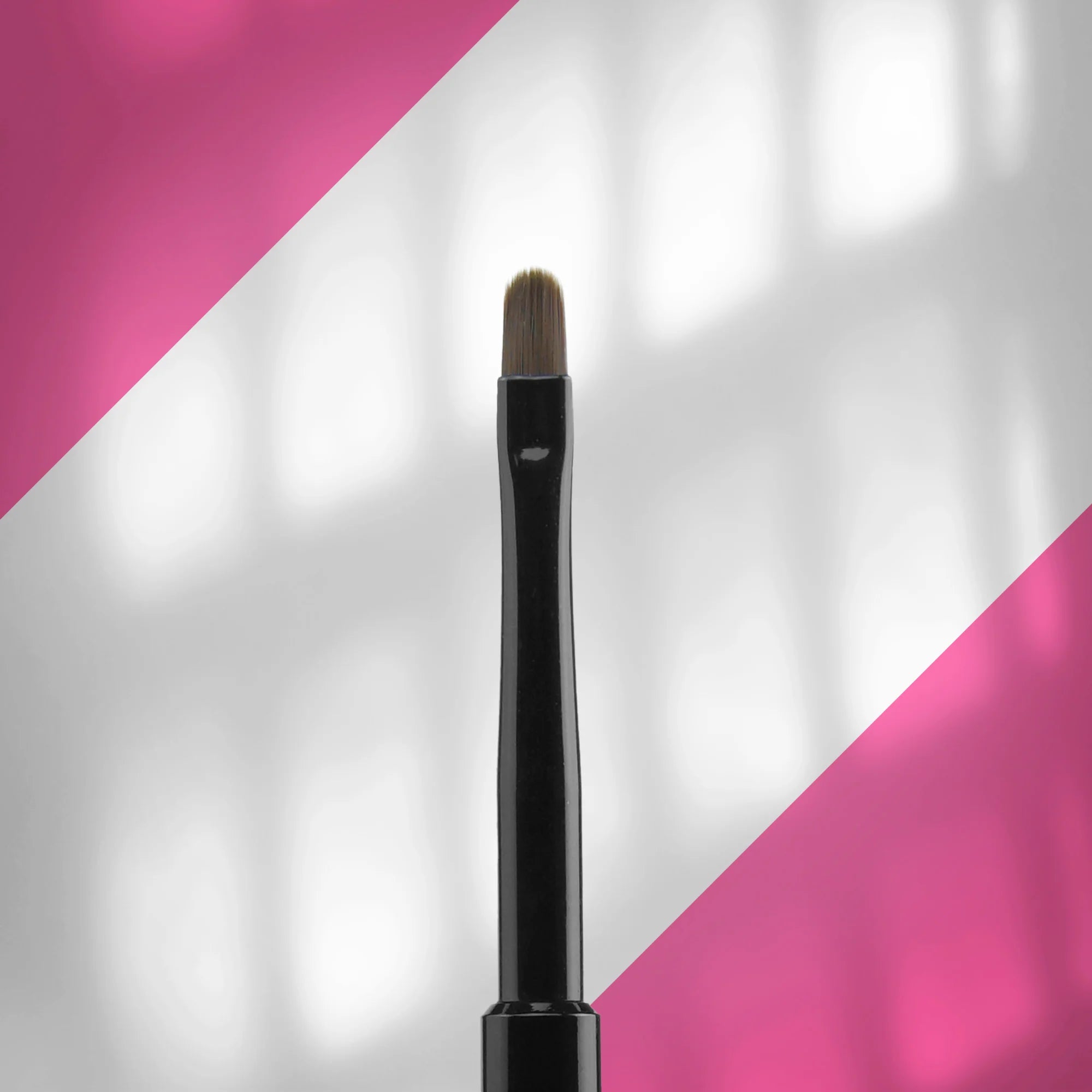 Četkica za gel EXPERT, širina 4mm, dužina 7mm - Brands of I.Z.M